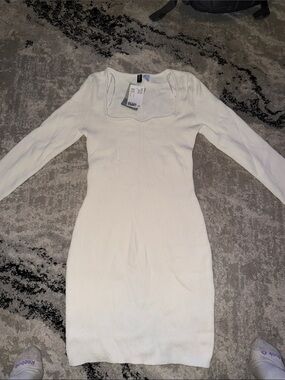 H&M White Ribbed Long Sleeve Square Neck Knit Dress